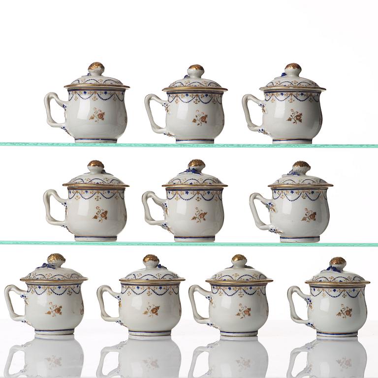 A set of 10 custard cups with covers, Qing dynasty, Jiaqing (1796-1820).