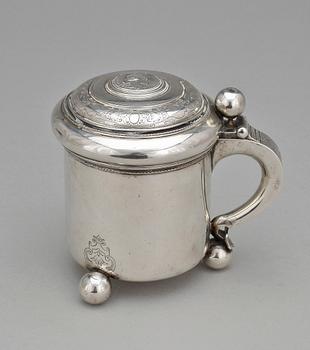 DRYCKESKANNA, silver, otydl stämplar, Stockholm, dat 1884. Tot vikt ca 318g.