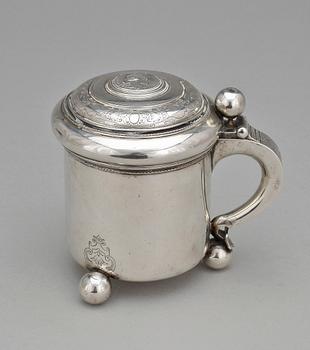 DRYCKESKANNA, silver, otydl stämplar, Stockholm, dat 1884. Tot vikt ca 318g.