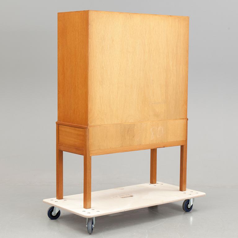 CARL MALMSTEN, skåp, "Oktober".