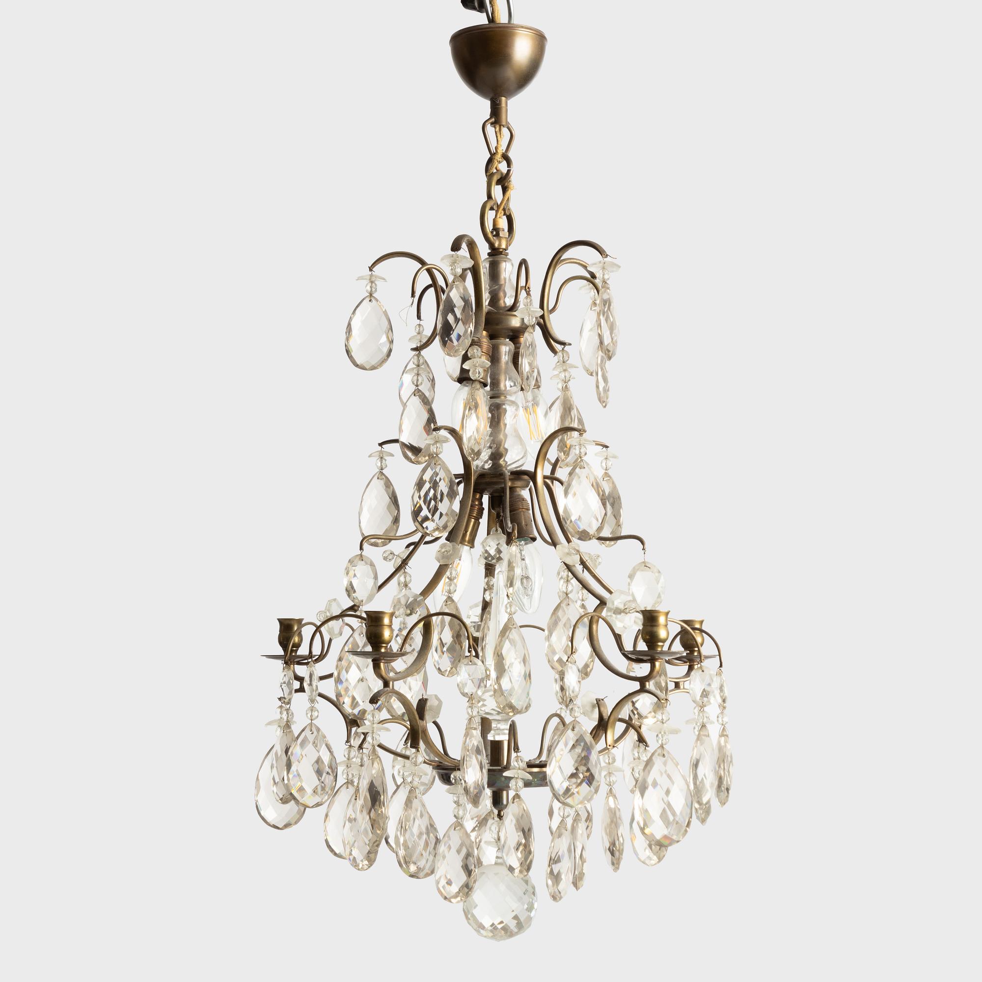 Ljuskrona, rokokostil, 1900-talets första hälft.