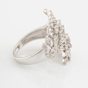 Brilliant cut diamond ring.