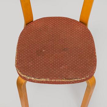 Alvar Aalto, tuolipari malli 69 ja jakkara malli 60, O.Y. Huonekalu- ja Rakennustyötehdas A.B. 1900-luvun puoliväli.