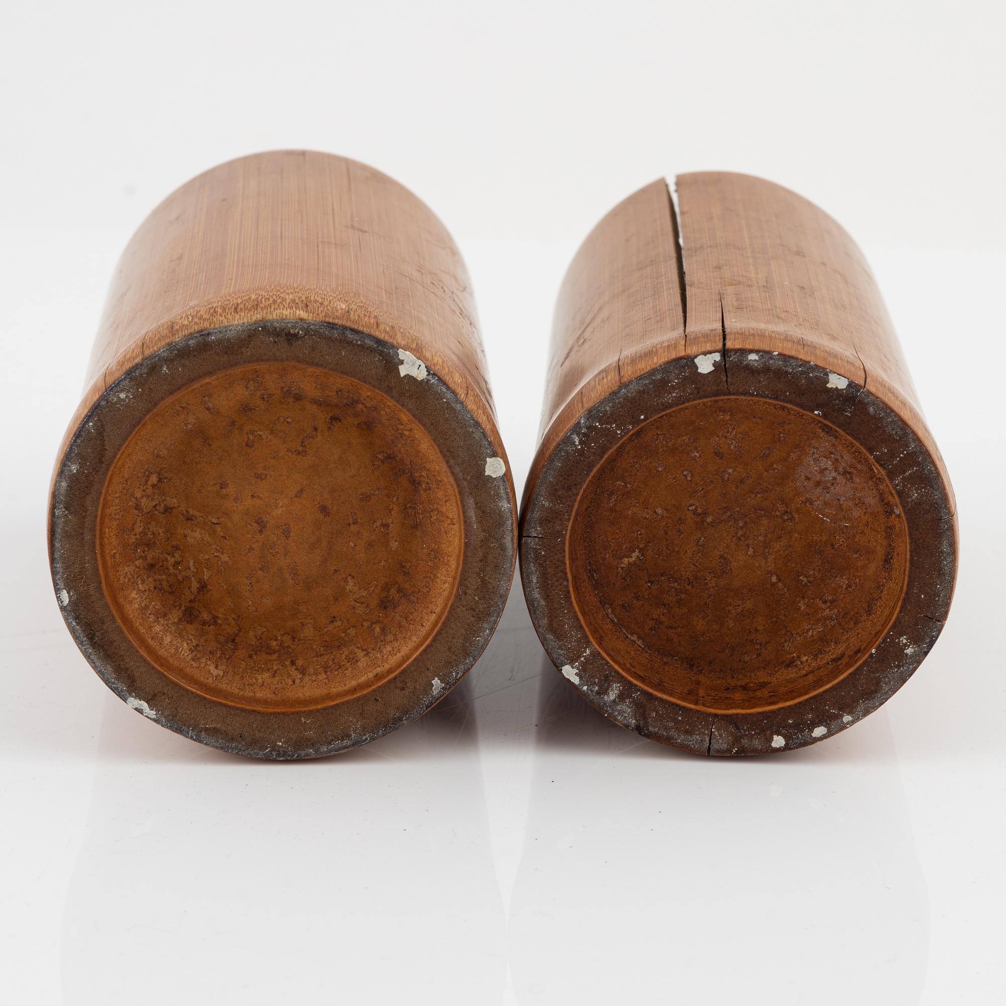 Penselställ, två stycken, bambu. Japan, 1900-tal.