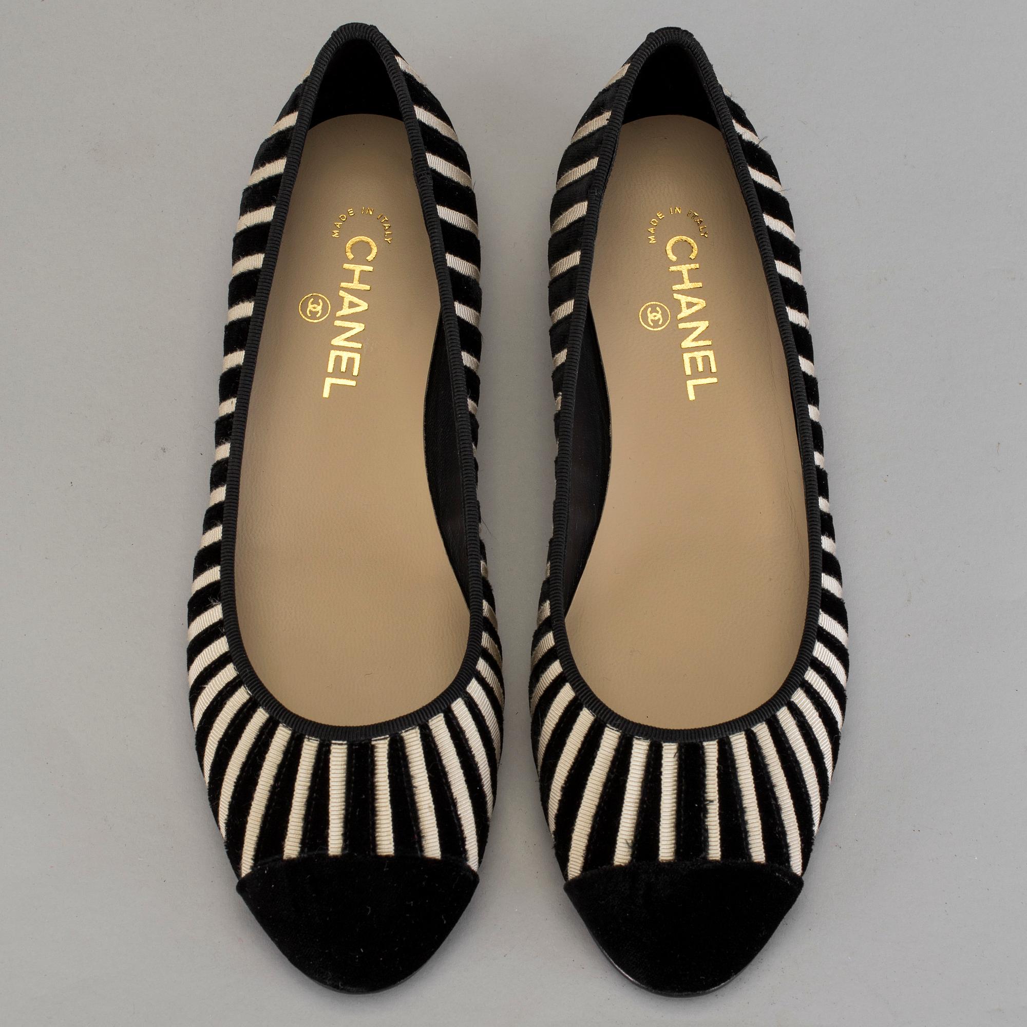 A pair of Chanel ballerina pumps, size, 41½.