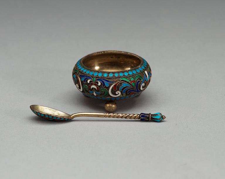 A Russian early 20th century silver-gilt and enamel salt and spoon, unidentified makers mark, St. Petersburg 1899-1908.