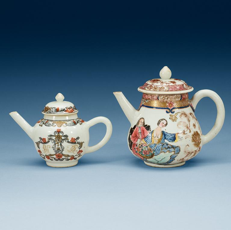 TEKANNOR med LOCK, två stycken, kompaniporslin. Qing dynastin, Qianlong (1736-95).