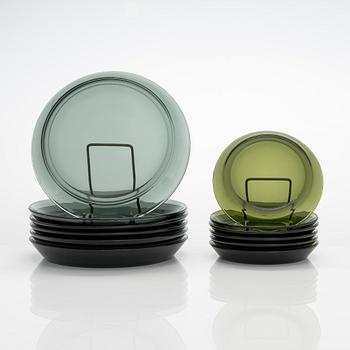 Kaj Franck, a 13-piece set of pressed glassware for Nuutajärvi, mid 20th century.
