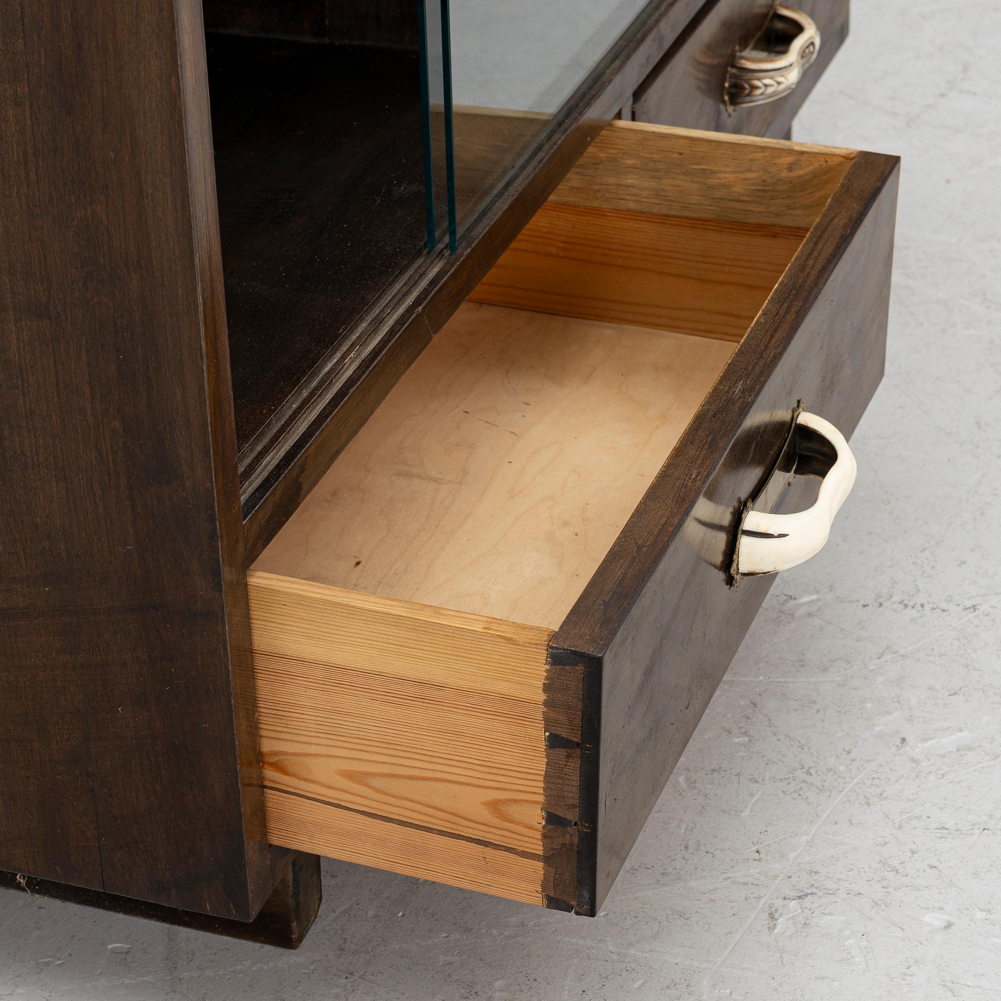 Bokhylla, 1930-tal/1940-tal.