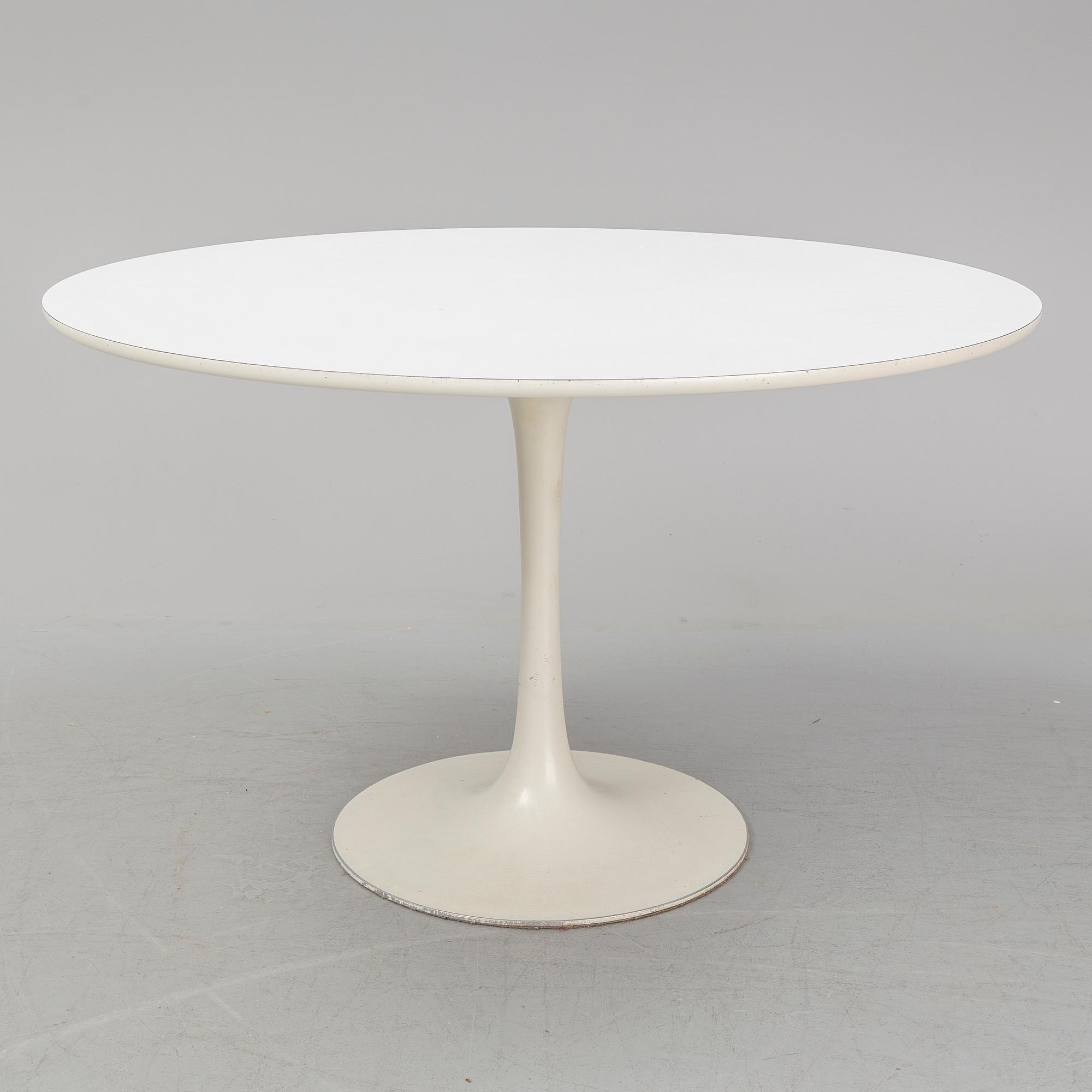 EERO SAARINEN, bord, "Tulip", Arkana.