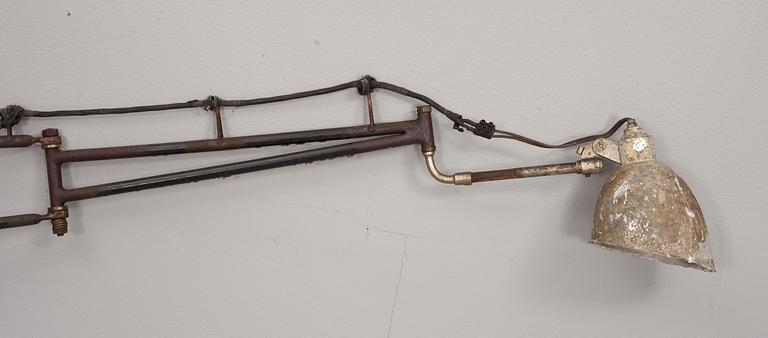 VÄGGLAMPA, industridesign. 1900-tal.