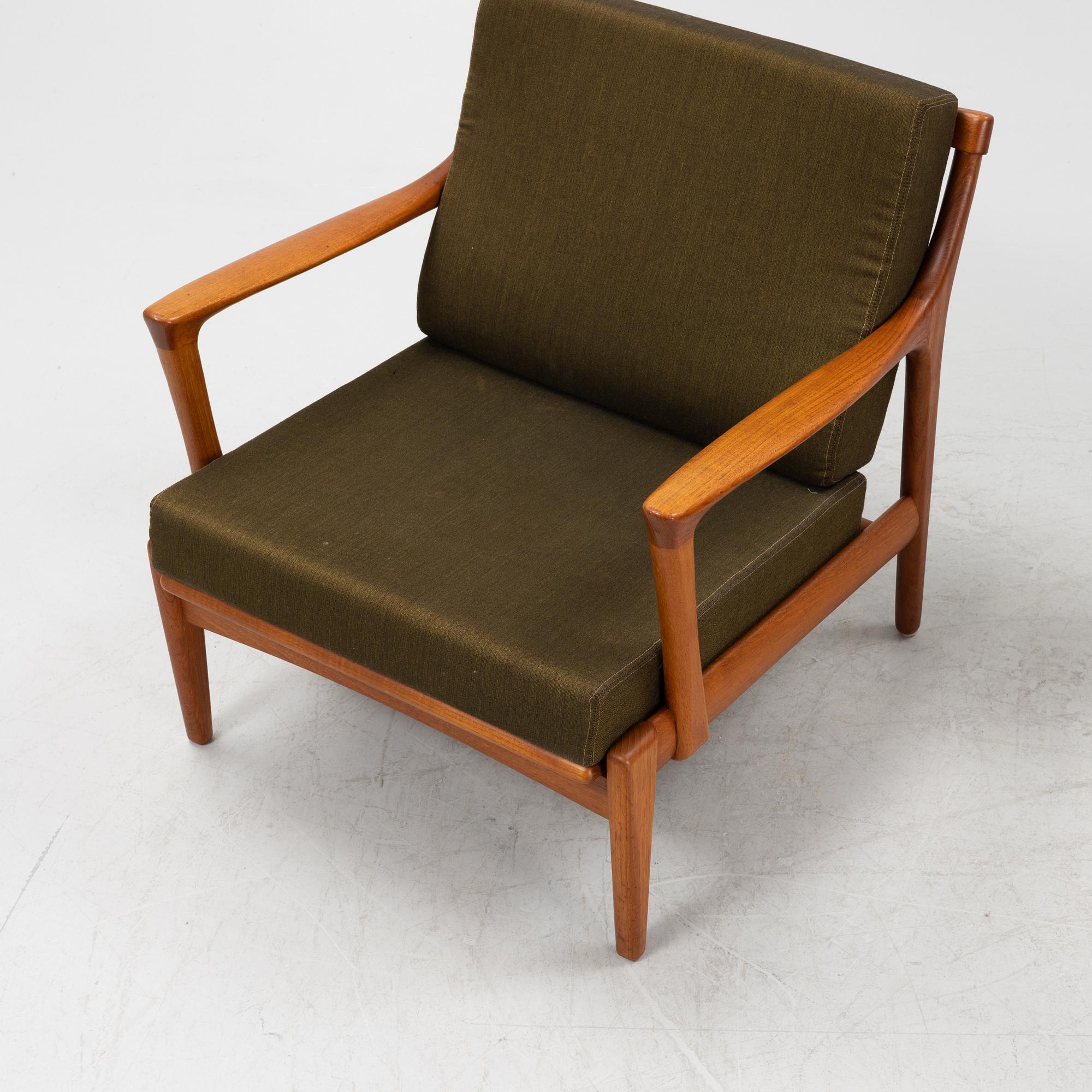 Bertil Fridhagen, a pair of 'Kuba' teak easy chairs, Bröderna Andersson, Ekenäs.
