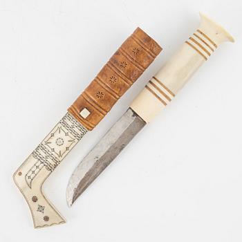 Nikolaus Fankki, a reindeer horn knife, sifned and dated 1952.