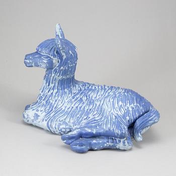 GUNNAR NYLUND, a llama stoneware sculpture, Rörstrand.