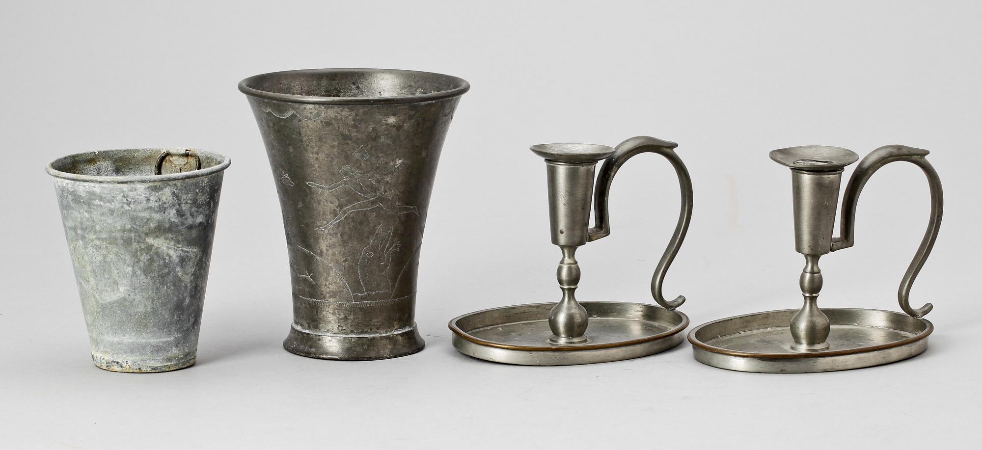 LJUSSTAKAR samt BÄGARE, 3 st, tenn, Firma Svenskt Tenn, 1926-27.