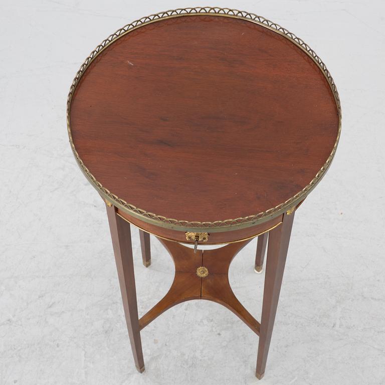 Bord, omkring år 1900, Gustaviansk stil.