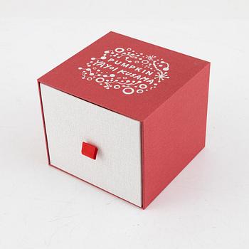 Yayoi Kusama, efter, "Pumpkin", Benesse Holdings Inc., Japan.