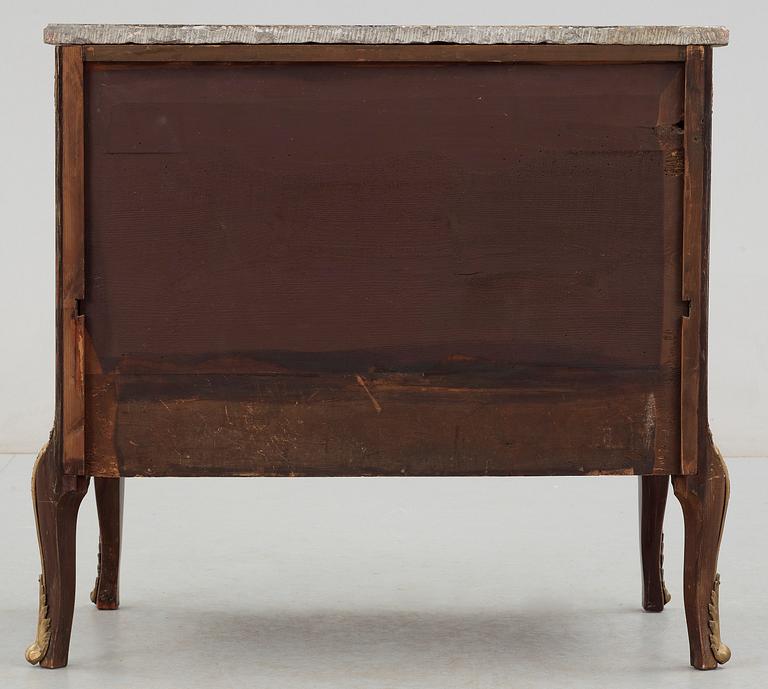 BYRÅ, gustaviansk stil,1900-talets första del.