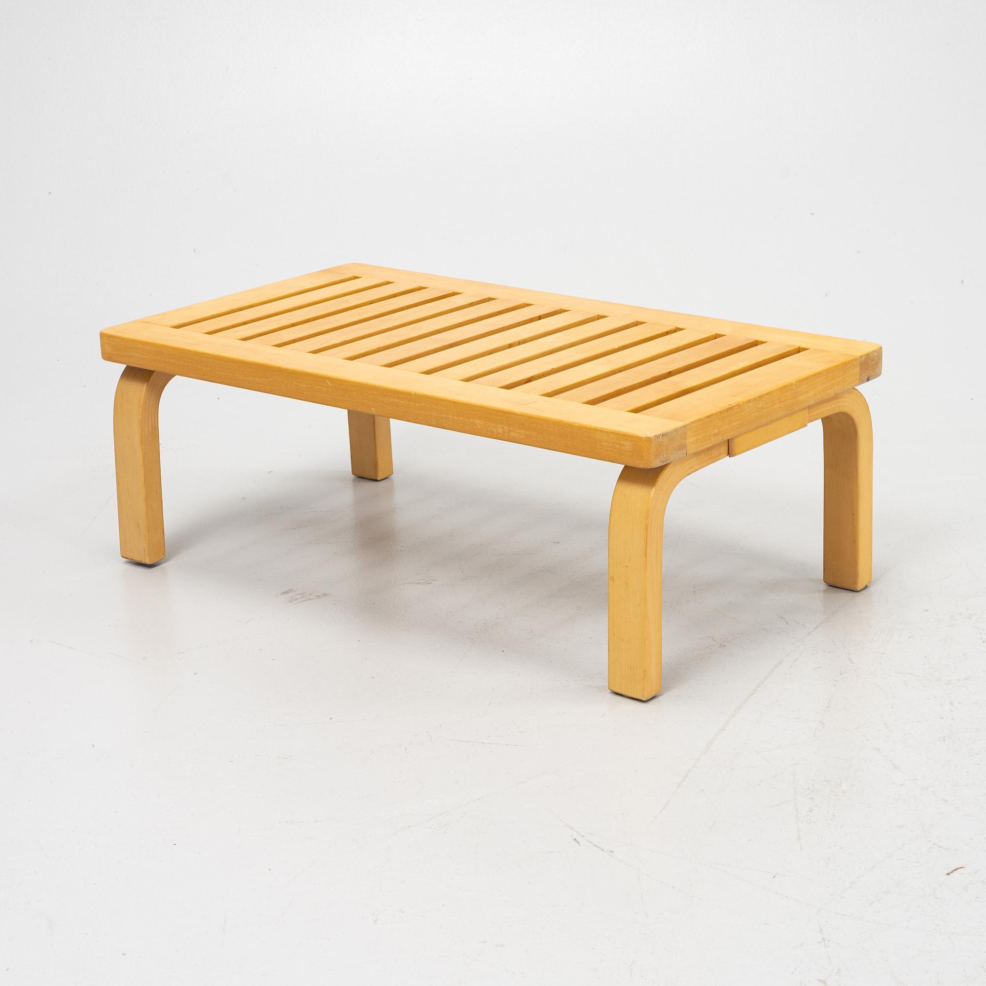 Alvar Aalto, a birch bench, Artek, Finland, second half of the 20th century.