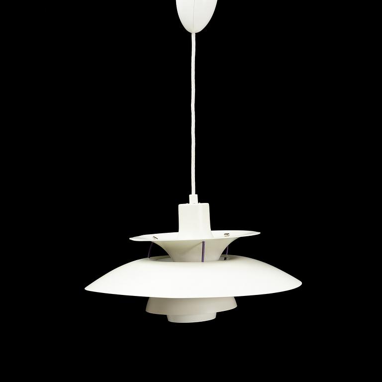 Poul Henningsen, taklampa, "PH5", Louis Poulsen, Danmark.