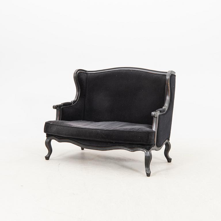 Soffa, rokokostil,  1900-talets andra hälft.