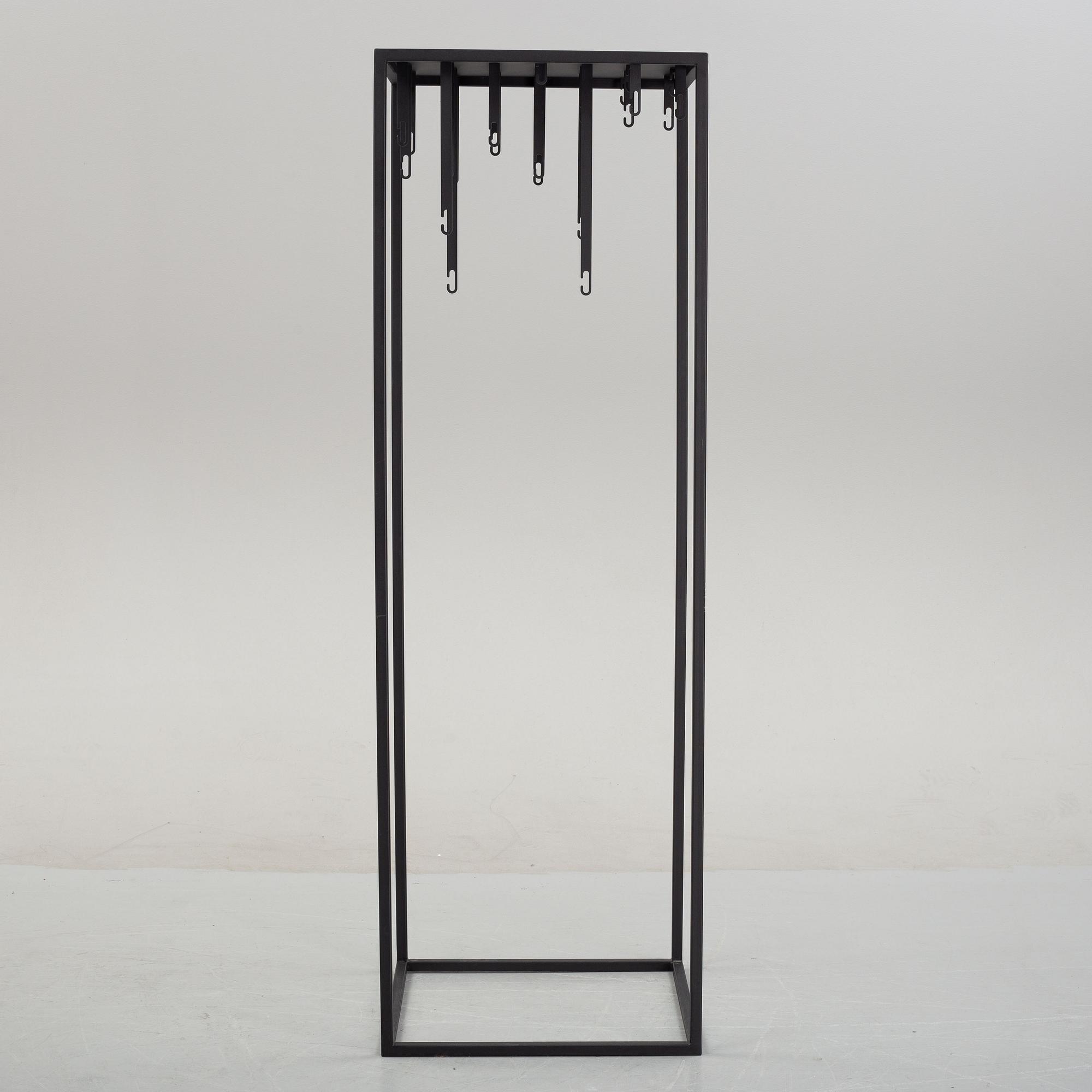An 'Atelier Floor Hanger' by Alexander Lervik for Design House Stockholm, 2020.
