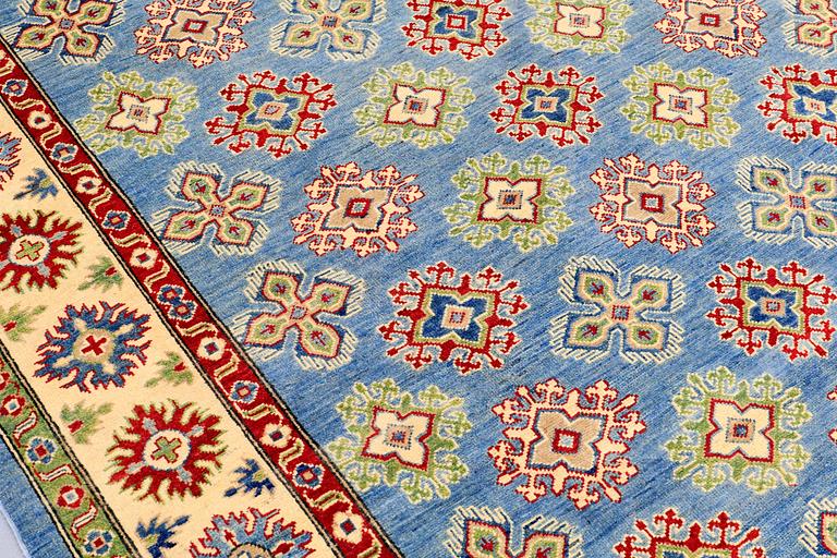 MATTA, Kazak design 300 x 198 cm.