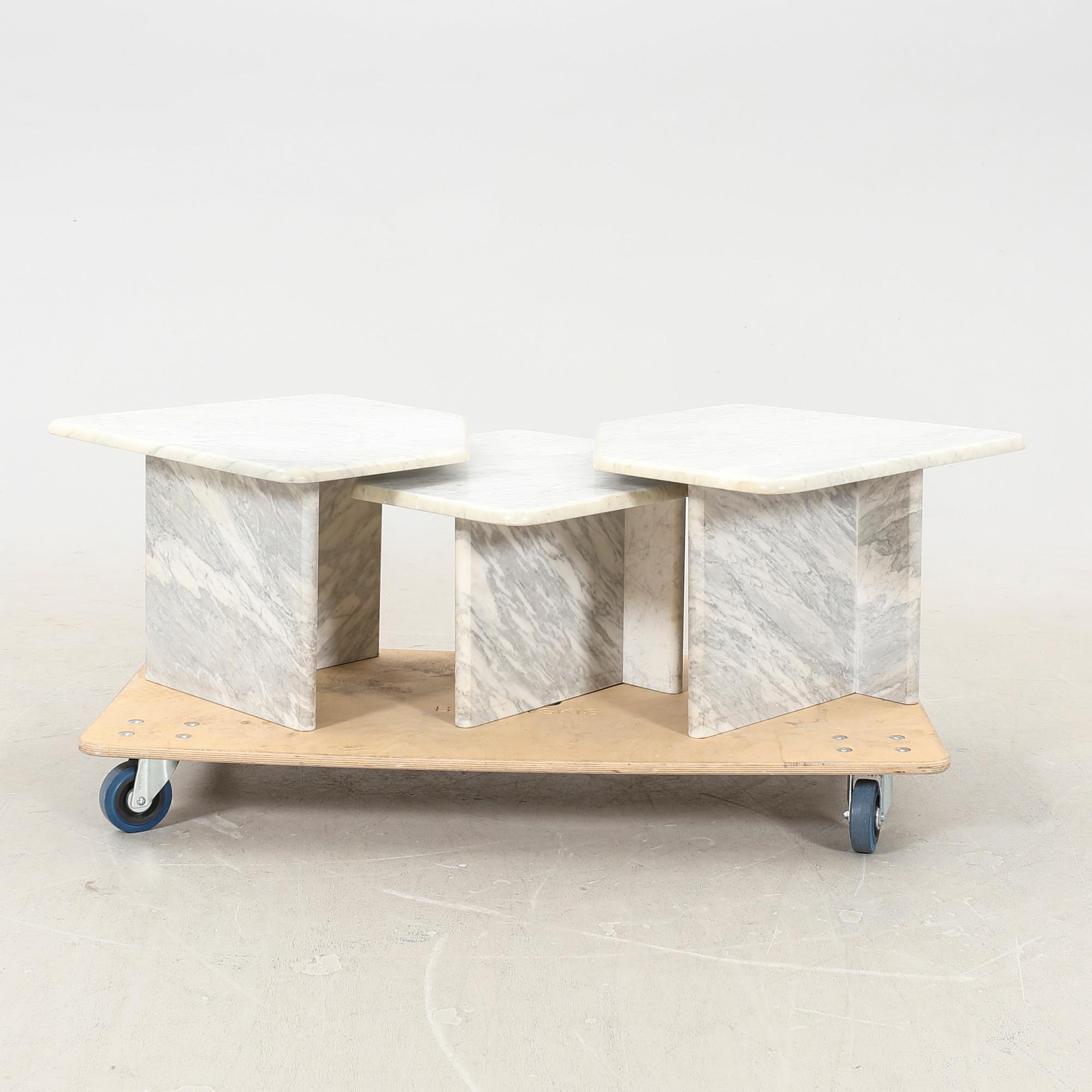 Soffbord/sidobord tre dlr 2000-tal.