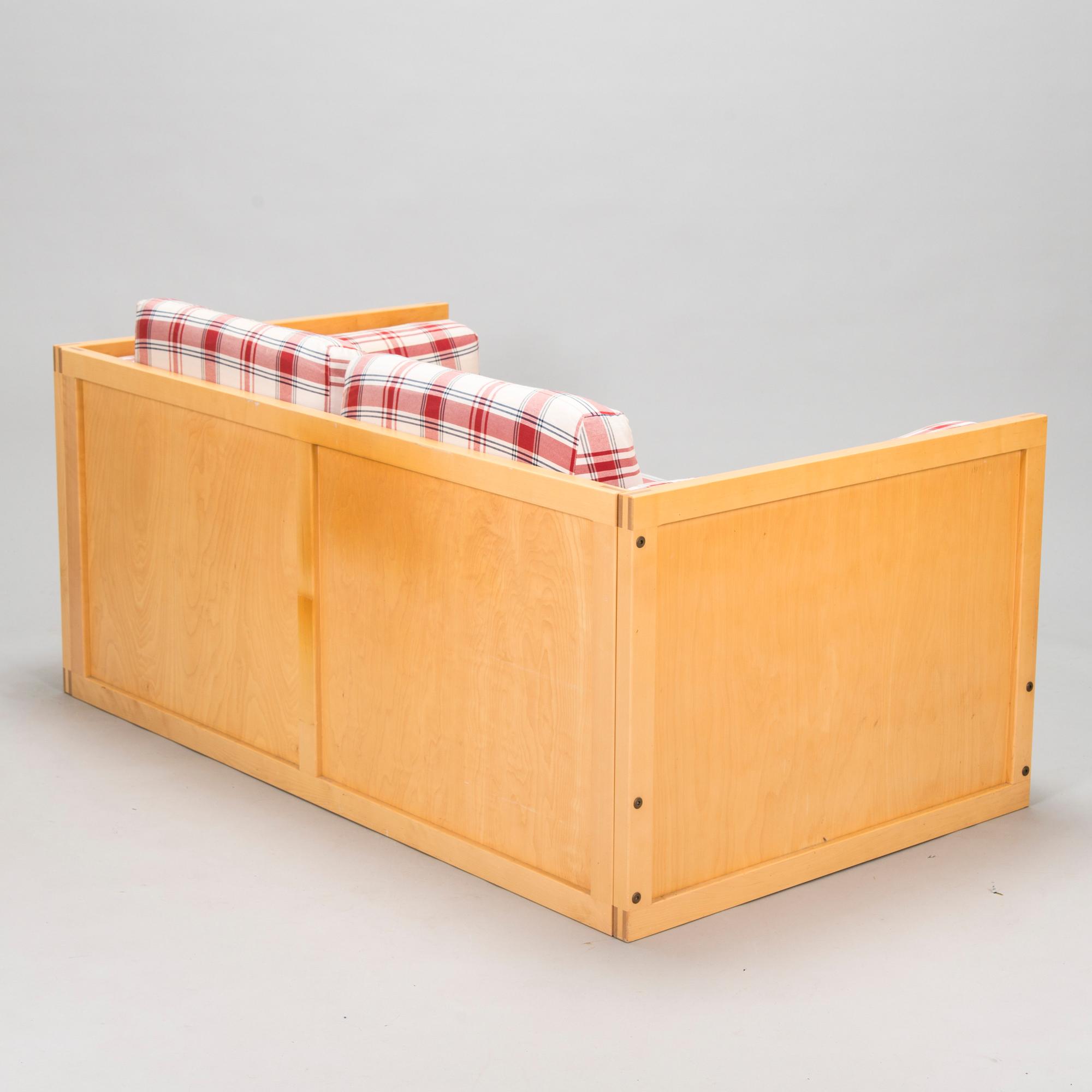 Ben af Schultén, sofa, model 557, Artek, Finland, late 20th century.