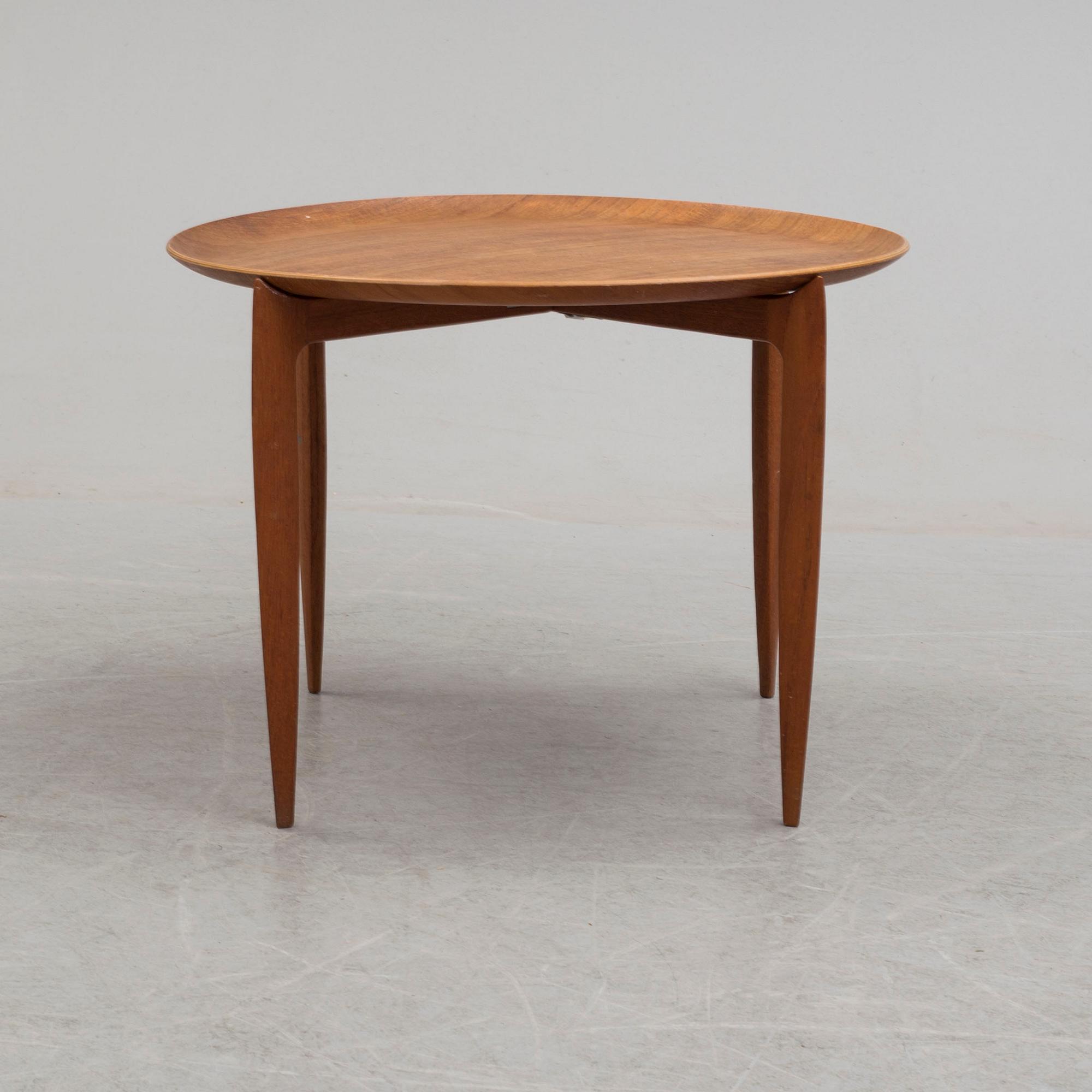 BRICKBORD, H. Engholm och Svend Åge Willumsen för Fritz Hansen, Danmark. Formgivet 1958.