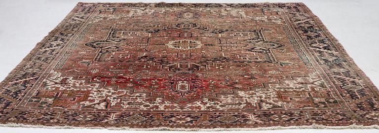 Rug, Heris, approx. 390 x 305 cm.