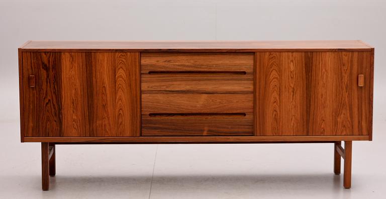 SIDEBOARD, "Arild" Troeds design Nils Jonsson. 1900-talets andra hälft.