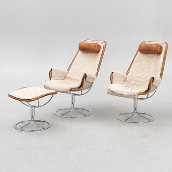 Bruno Mathsson, a pair of 'Jetson' armchairs with a foot stool, Dux, 21st Century.