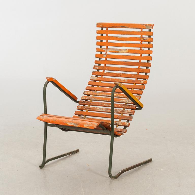 A GARDEN EASY CHAIR FROM BJÖRUM.