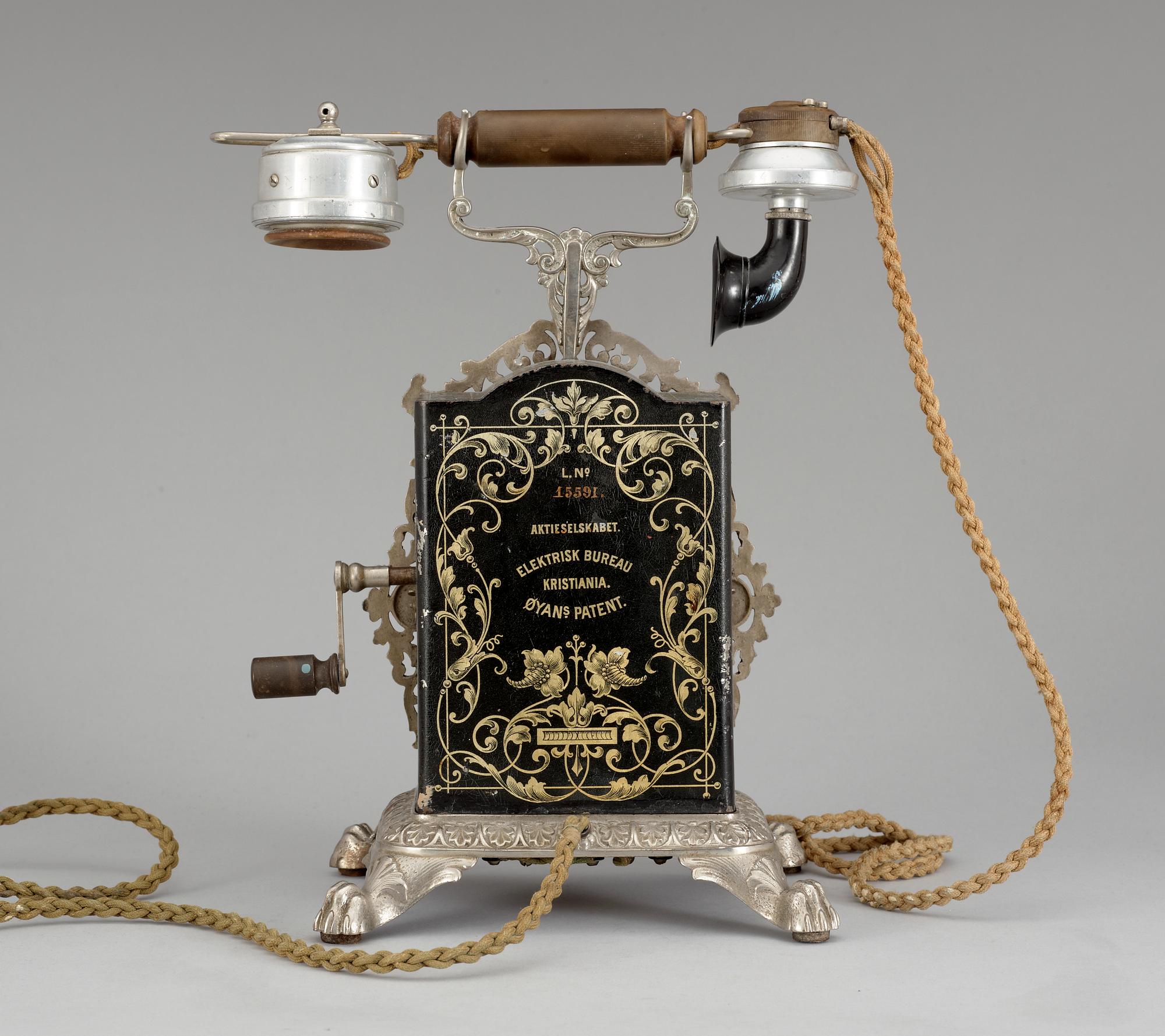 BORDSTELEFON. ELEKTRISK BUREAU, KRISTIANIA, NORGE, Ca 1885. No 15591.