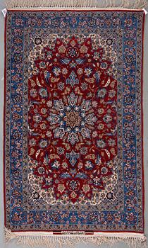 An Isfahan rug, old, signed Ghaffarian, ca 160 x 106 cm.