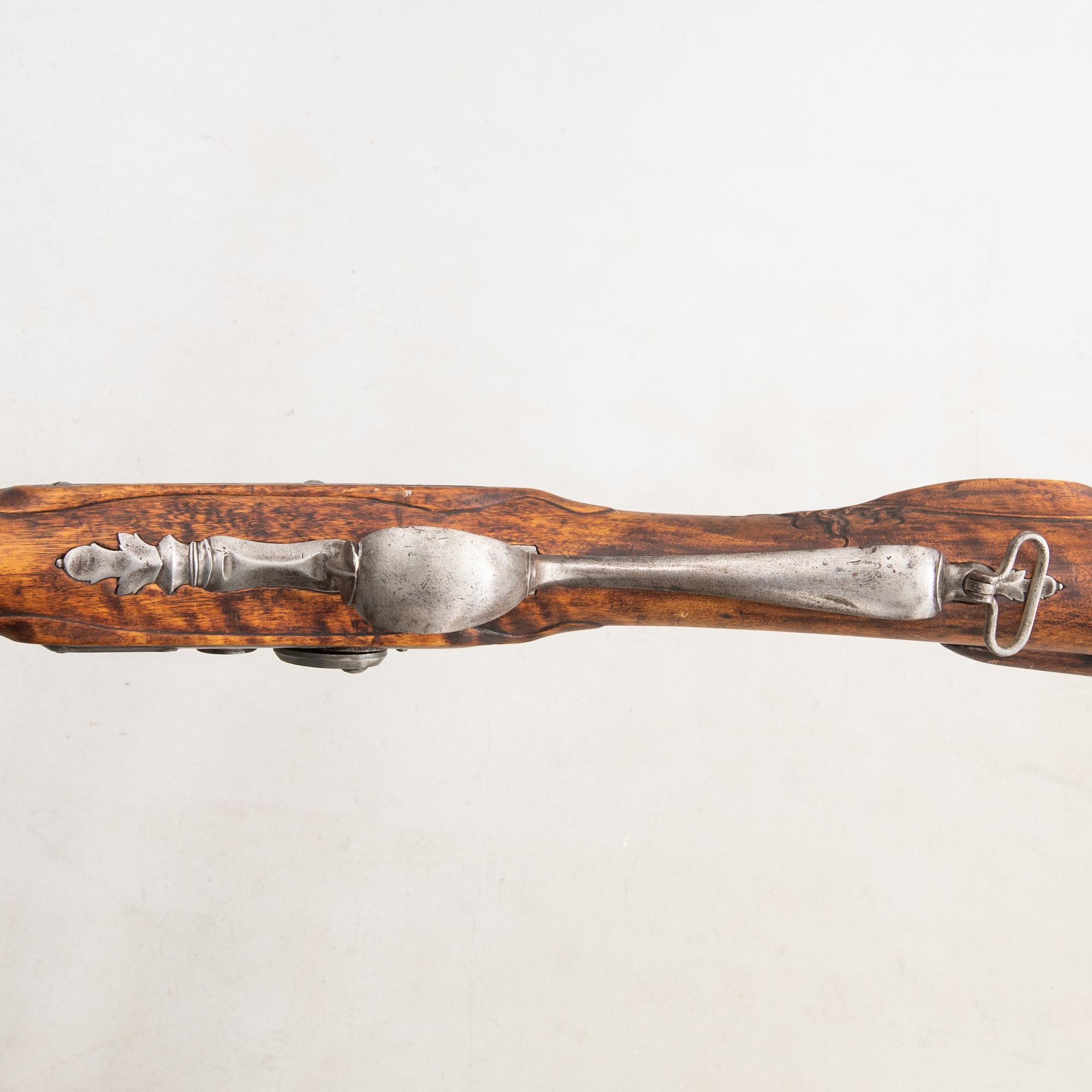 Percussion lock rifle, converted from flintlock, 18th / 19th century.