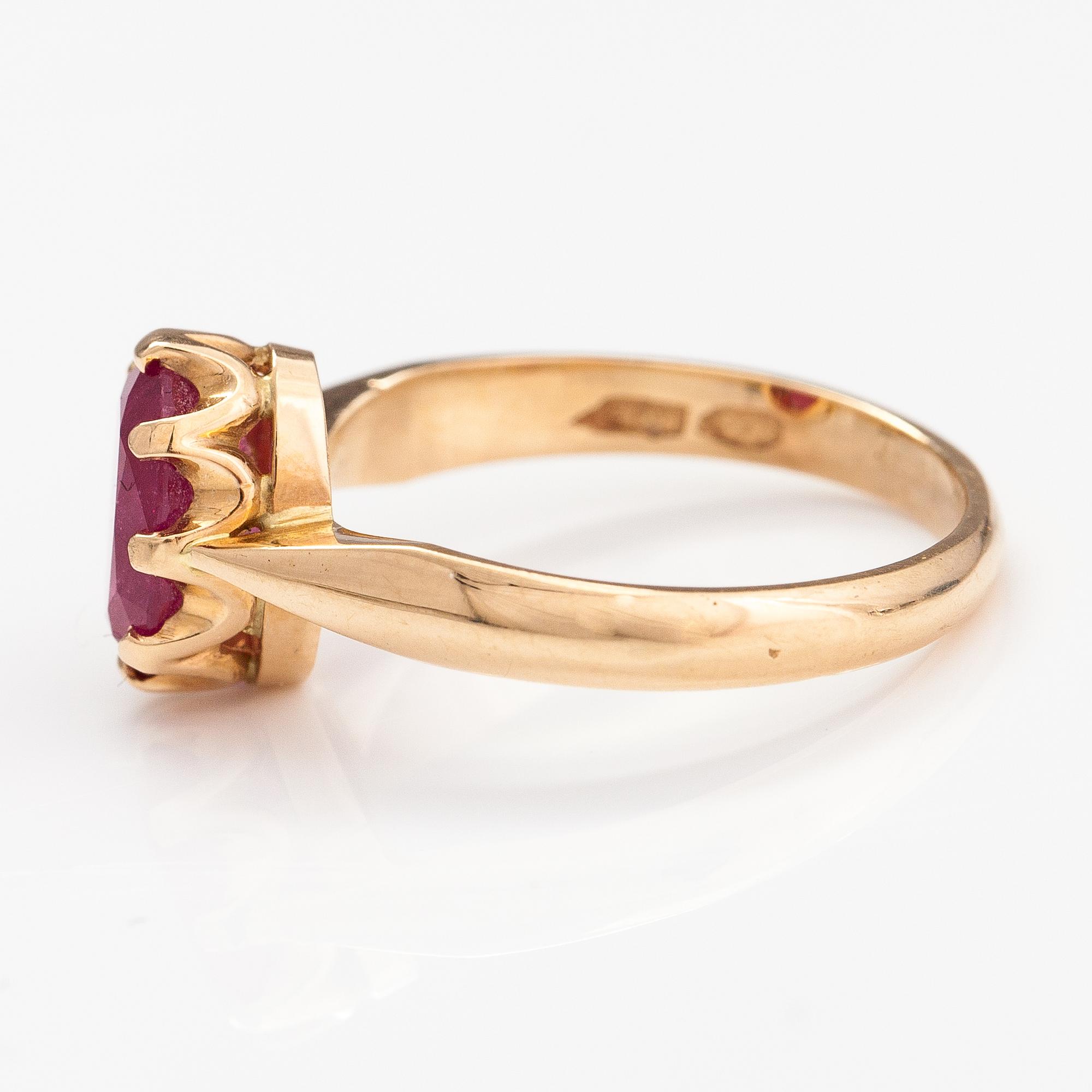 RING, 14K guld, rubin.