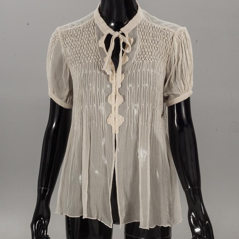 BLUS, John Galliano.