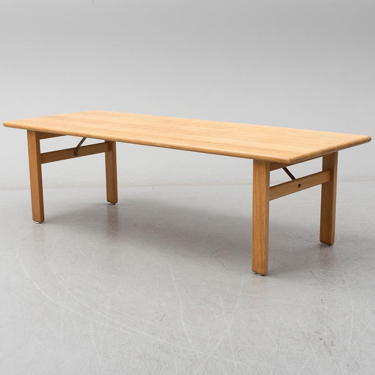 A1906s oak coffee table by Börge Mogensen, Fredericia Stolefabrik, Denmark.