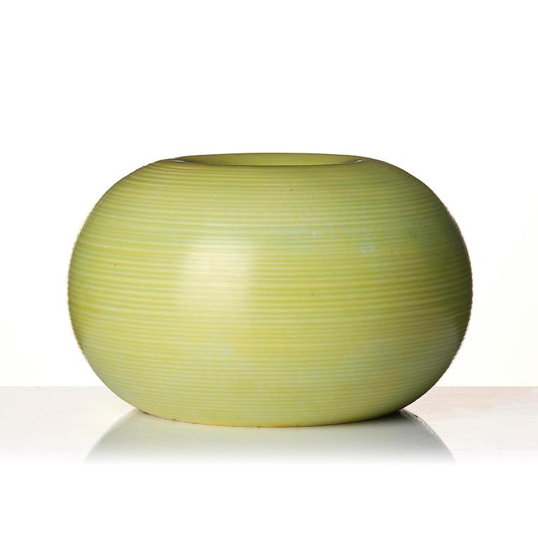 Wilhelm Kåge, a "Sunny" glazed ceramic vase, Gustavsberg, Sweden, 1930s.