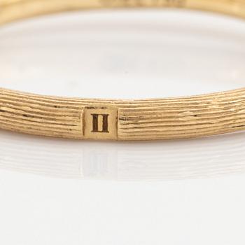 An 18K gold Ole Lynggaard ring "Nature" no 2.