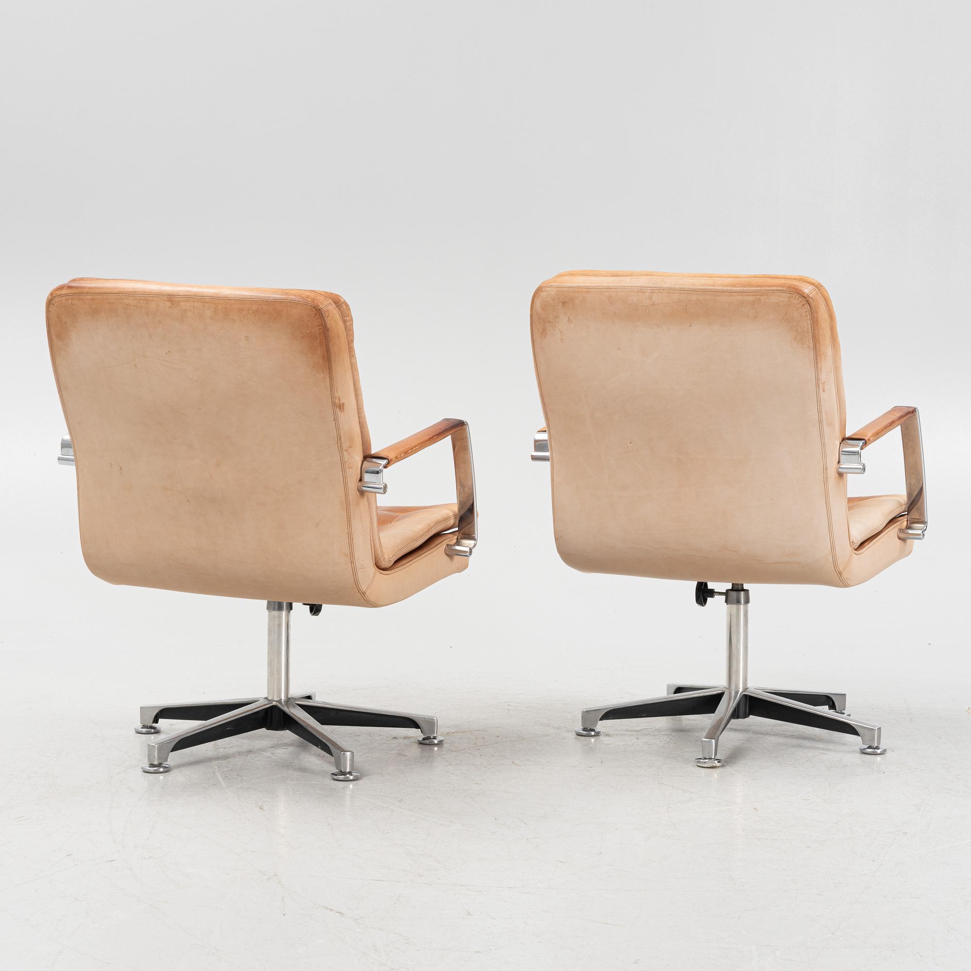 Kenneth Bergenblad, karmstolar, ett par, "Herkules", Dux.