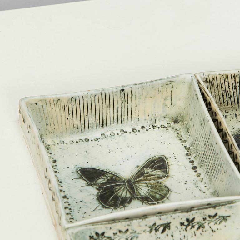 Rut Bryk, seinäreliefi, kivitavaraa, ei signeerattu.