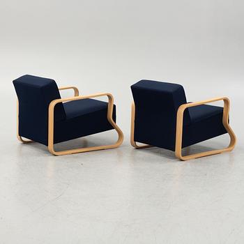 Alvar Aalto, a pair of modell 44 lounge chairs, Artek, Finland.