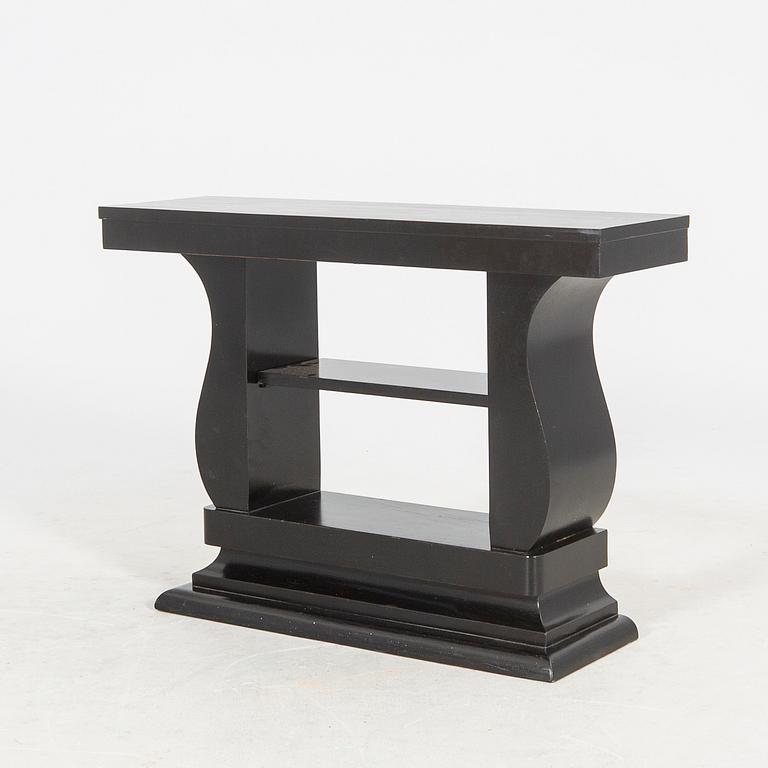 A painted Art déco-style sideboard, contemporary.