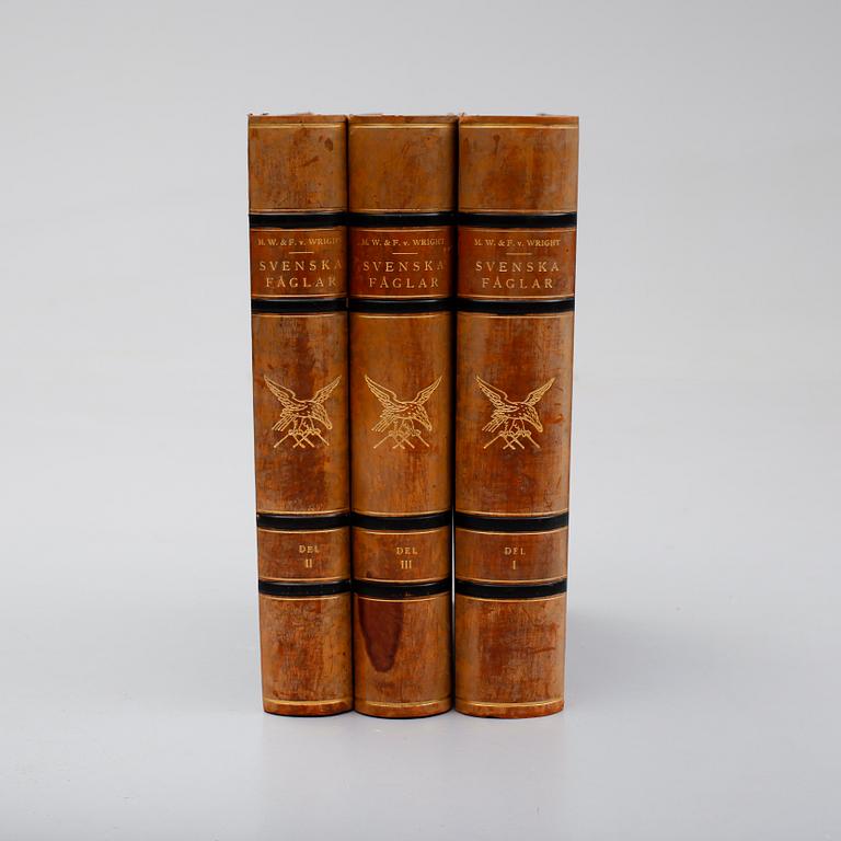 BÖCKER: Svenska Fåglar av M, W och F von Wright, förlaget Svenska Fåglar, andra upplagan, 1927, 3 volymer.