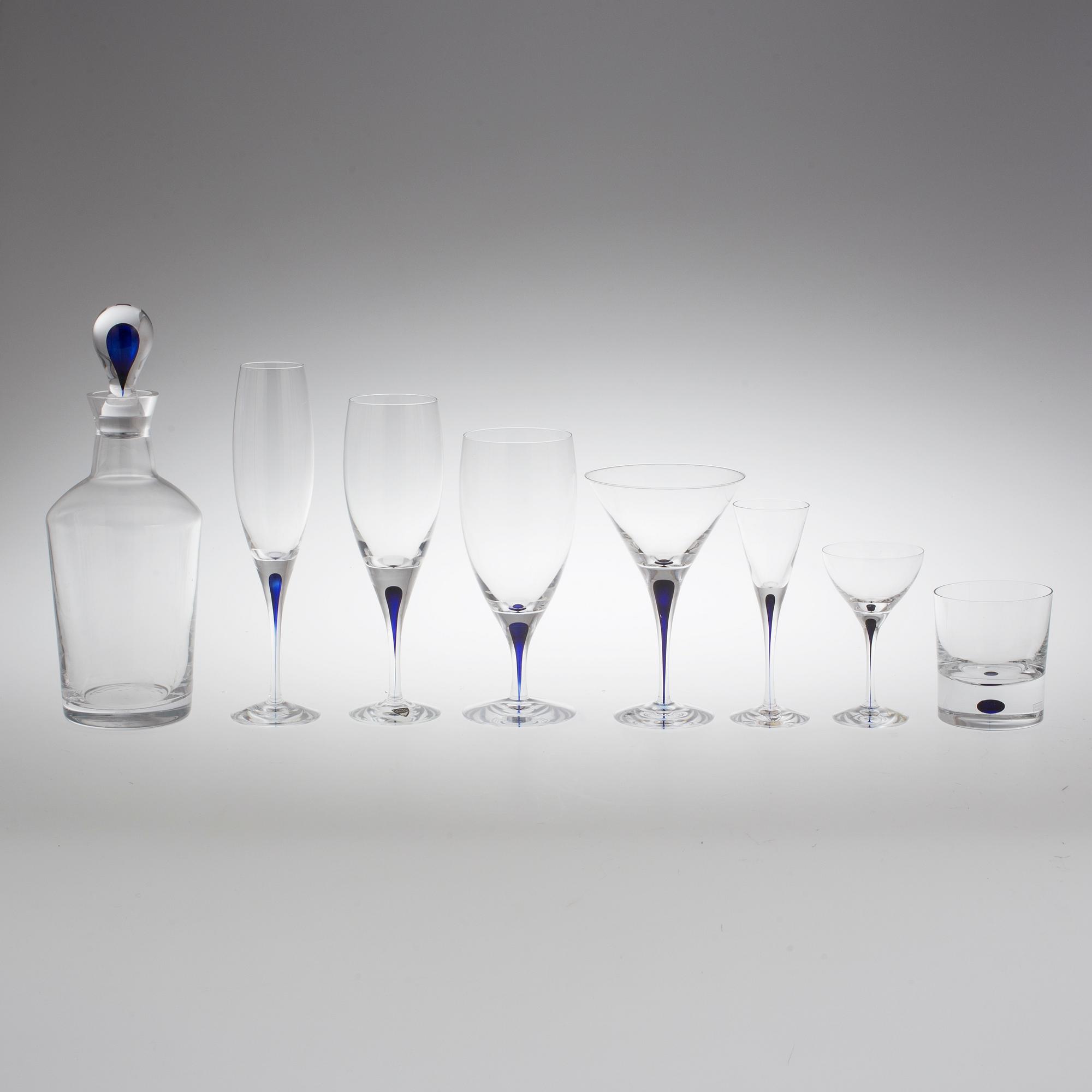 GLASSERVISDELAR, 63 stycken, "Intermezzo", design Erika Lagerbielke. Orrefors.