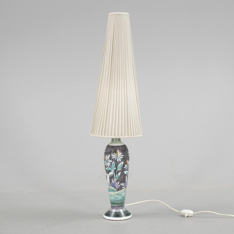 BORDSLAMPA, keramik, Tilgmans, 1900-talets tredje kvartal.