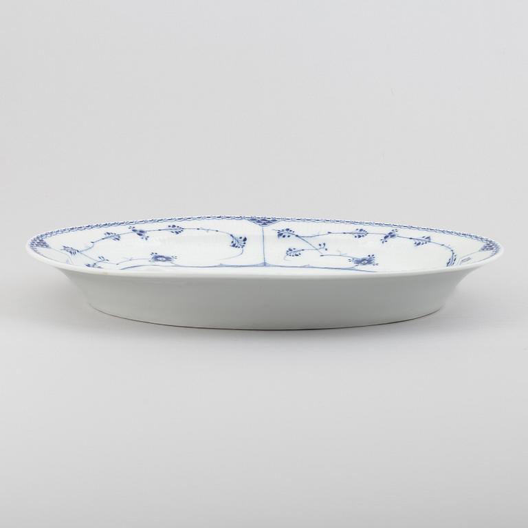 Fiskfat, porslin, "Musselmalet halvblond", Royal Copenhagen, modell 637, 1893-1900.